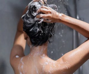 Shampoing : que veulent nos cheveux et quelle routine adopter ?